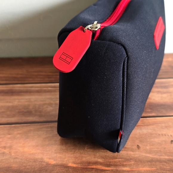 💧TOMMY HILFIGER | AMERICAN STAR TRAVEL BAG - Picture 5 of 6